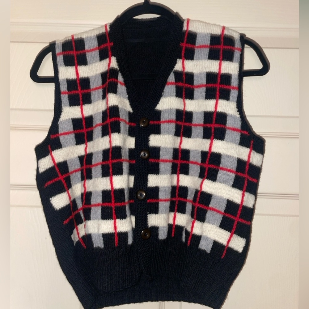 Sweater vest